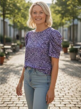 Amazon Purple Floral Puff-Sleeve Blouse